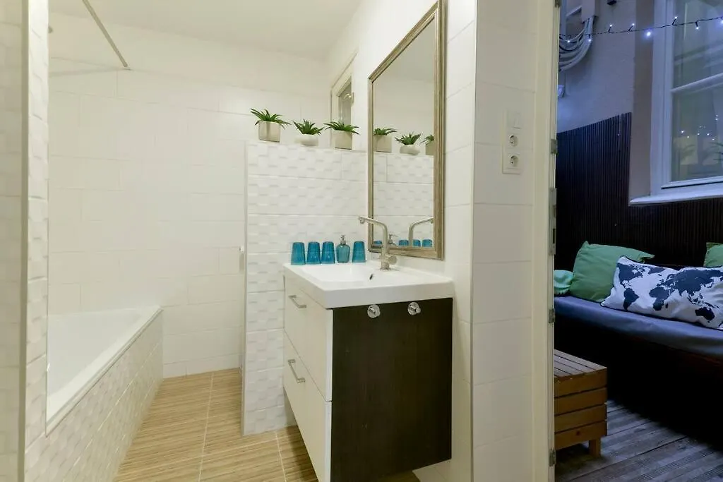 Downtown Island Of Peace By Nw Apartment Budapest