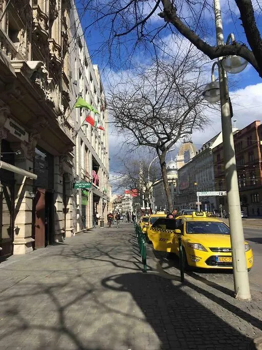 Downtown Island Of Peace By Nw Apartment Budapest 0*,