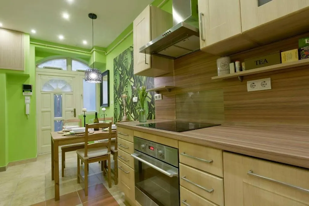 Downtown Island Of Peace By Nw Apartment Budapest Hungary